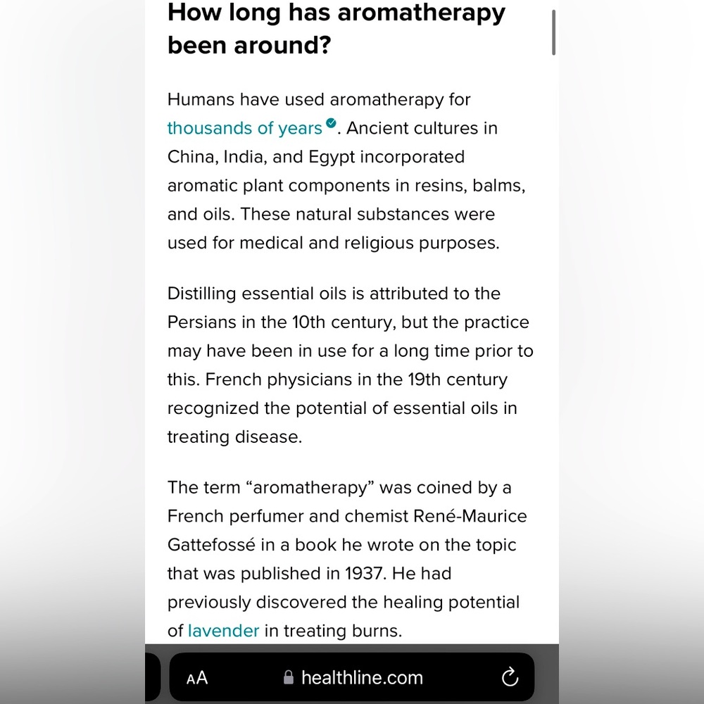 Aromatherapy Uses and Possible Benefits